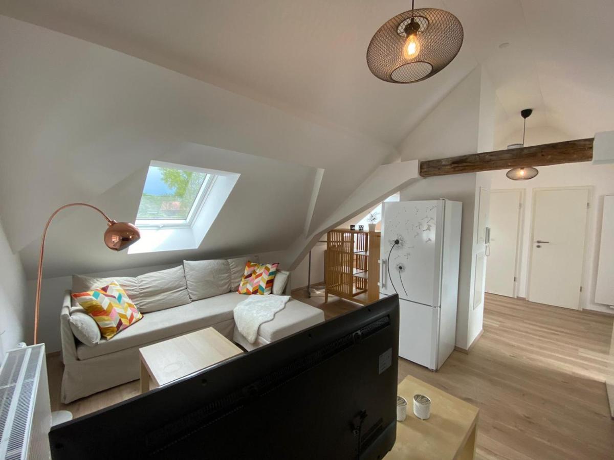 Helle 2 Zi. Wohnung Naehe Flughafen Muenchen Haimhausen  Kültér fotó