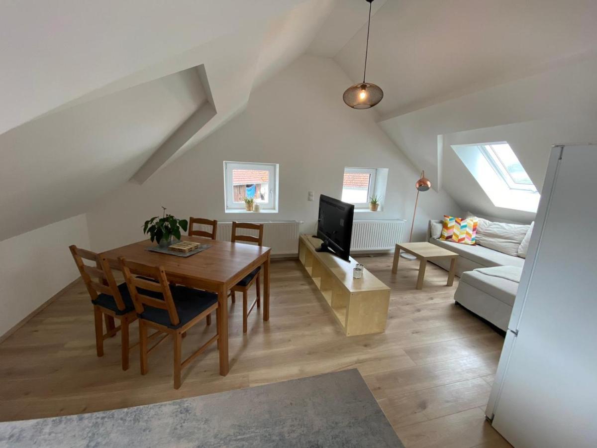 Helle 2 Zi. Wohnung Naehe Flughafen Muenchen Haimhausen  Kültér fotó