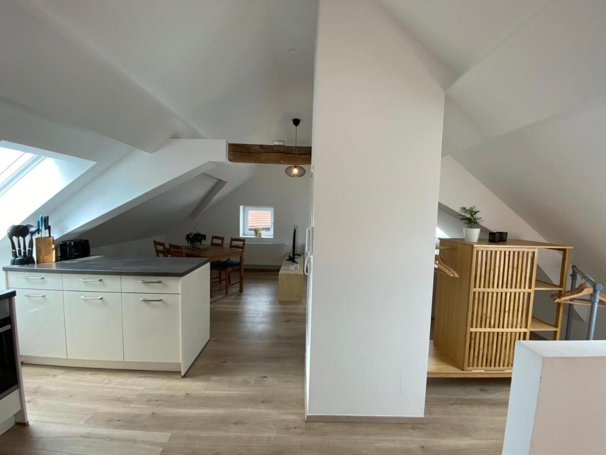 Helle 2 Zi. Wohnung Naehe Flughafen Muenchen Haimhausen  Kültér fotó