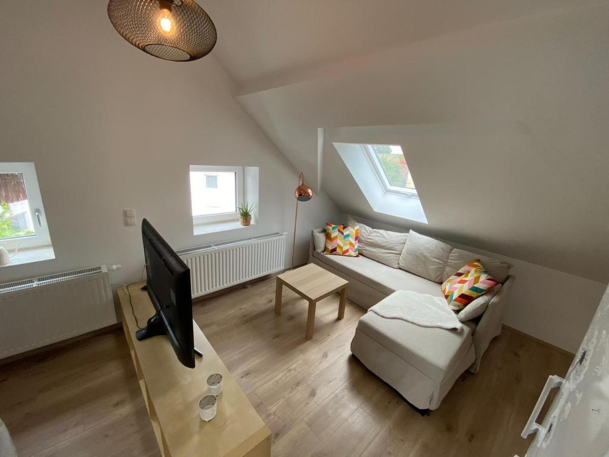 Helle 2 Zi. Wohnung Naehe Flughafen Muenchen Haimhausen  Kültér fotó